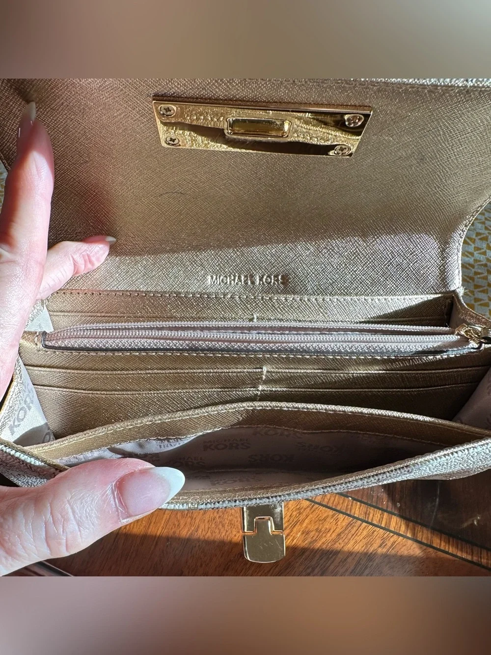 Micheal Kors Callie Carryall Signature Monogram PVC Long Wallet Vanilla/Gold EUC